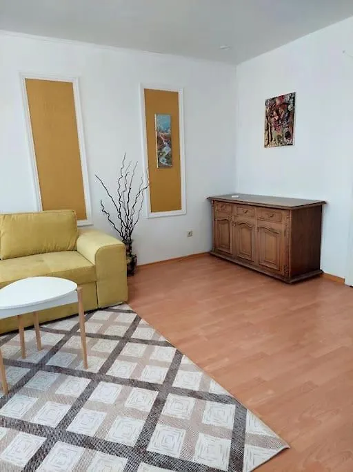 Doris' 1 Bedroom Apartment Σόφια