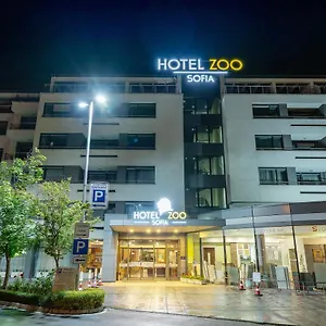Zoo - Secured Paid Parking Σόφια